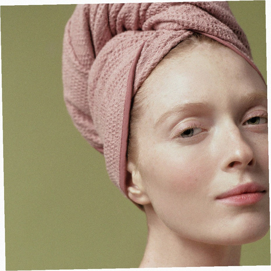 Crown Affair x Ilia The Towel in Pink
