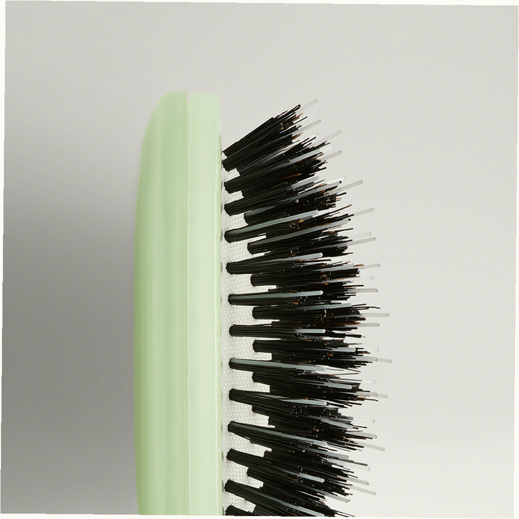 The Mini Brush No. 001